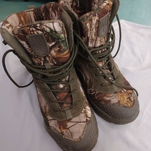 Free soldier boots.